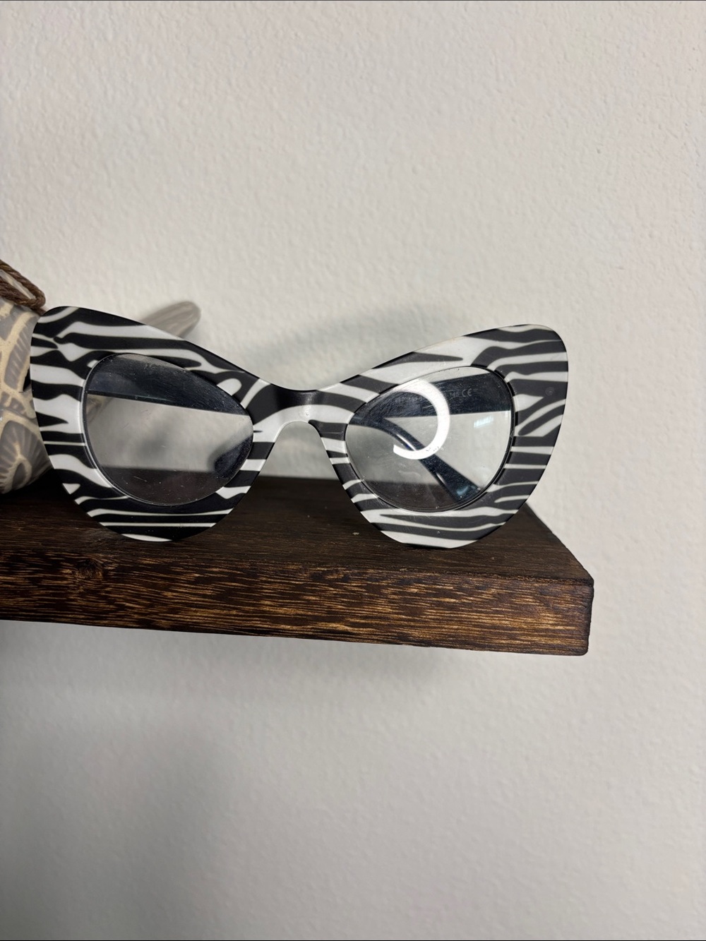 Zebra Print Cat Eye Sunglasses - Black & White